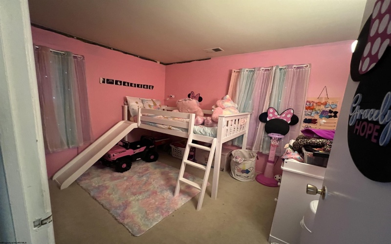 1255 Bellaire Street, Fairmont, West Virginia 26554, 3 Bedrooms Bedrooms, 6 Rooms Rooms,1 BathroomBathrooms,Single Family Detached,For Sale,Bellaire,10162822