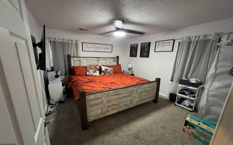 1255 Bellaire Street, Fairmont, West Virginia 26554, 3 Bedrooms Bedrooms, 6 Rooms Rooms,1 BathroomBathrooms,Single Family Detached,For Sale,Bellaire,10162822