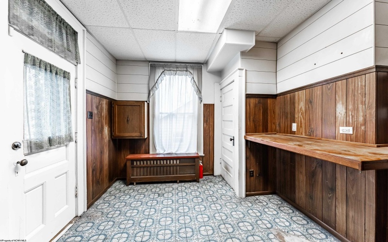 30 West Street, Westover, West Virginia 26501, 4 Bedrooms Bedrooms, 8 Rooms Rooms,1 BathroomBathrooms,Single Family Detached,For Sale,West,10162821