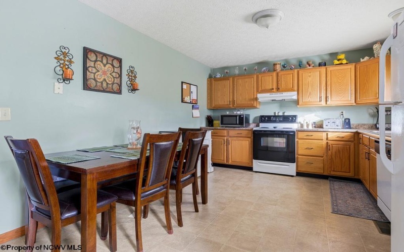 1805 23rd Street, Clarksburg, West Virginia 26301-1530, 3 Bedrooms Bedrooms, 5 Rooms Rooms,2 BathroomsBathrooms,Single Family Detached,For Sale,23rd,10162828