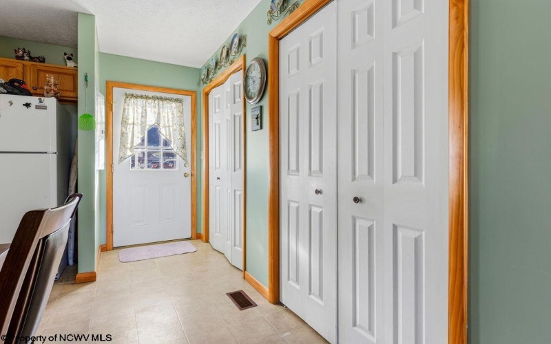 1805 23rd Street, Clarksburg, West Virginia 26301-1530, 3 Bedrooms Bedrooms, 5 Rooms Rooms,2 BathroomsBathrooms,Single Family Detached,For Sale,23rd,10162828