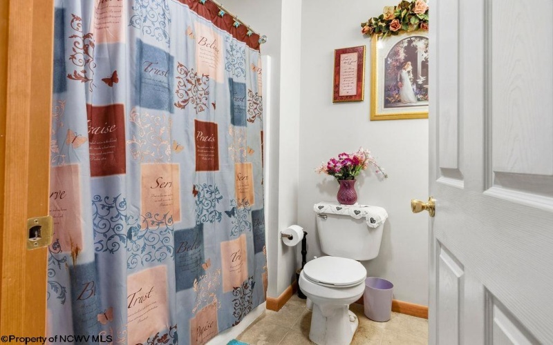 1805 23rd Street, Clarksburg, West Virginia 26301-1530, 3 Bedrooms Bedrooms, 5 Rooms Rooms,2 BathroomsBathrooms,Single Family Detached,For Sale,23rd,10162828