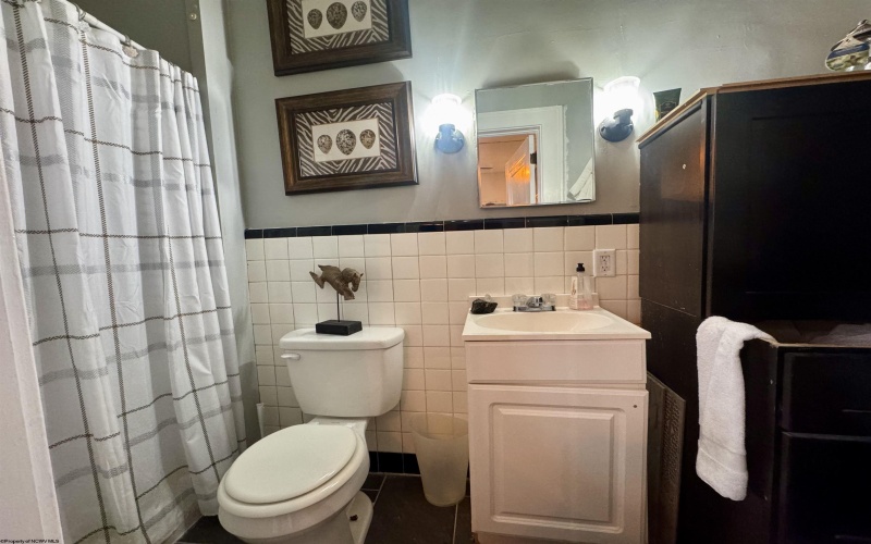 815 Fourth Street, Fairmont, West Virginia 26554, 5 Bedrooms Bedrooms, 10 Rooms Rooms,3 BathroomsBathrooms,Single Family Detached,For Sale,Fourth,10162836