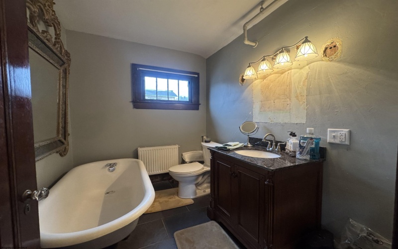 815 Fourth Street, Fairmont, West Virginia 26554, 5 Bedrooms Bedrooms, 10 Rooms Rooms,3 BathroomsBathrooms,Single Family Detached,For Sale,Fourth,10162836