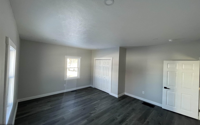 130 Hunsaker Street, Fairmont, West Virginia 26554, 3 Bedrooms Bedrooms, 6 Rooms Rooms,1 BathroomBathrooms,Single Family Detached,For Sale,Hunsaker,10162841