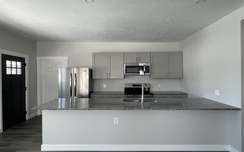 130 Hunsaker Street, Fairmont, West Virginia 26554, 3 Bedrooms Bedrooms, 6 Rooms Rooms,1 BathroomBathrooms,Single Family Detached,For Sale,Hunsaker,10162841