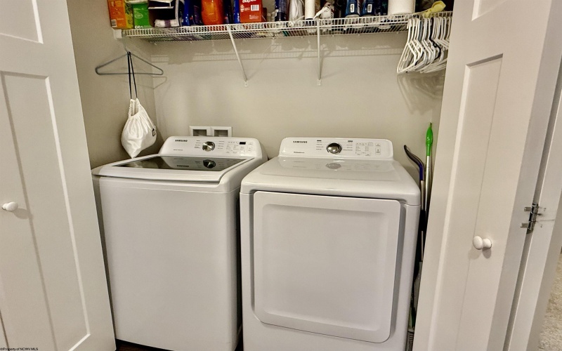 28 Misty Lane, Fairmont, West Virginia 26554, 3 Bedrooms Bedrooms, 6 Rooms Rooms,2 BathroomsBathrooms,Single Family Attached,For Sale,Misty,10162845