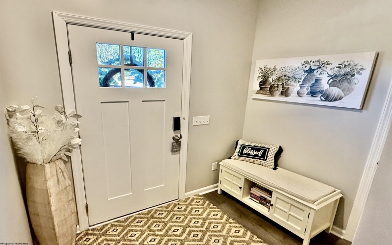 28 Misty Lane, Fairmont, West Virginia 26554, 3 Bedrooms Bedrooms, 6 Rooms Rooms,2 BathroomsBathrooms,Single Family Attached,For Sale,Misty,10162845