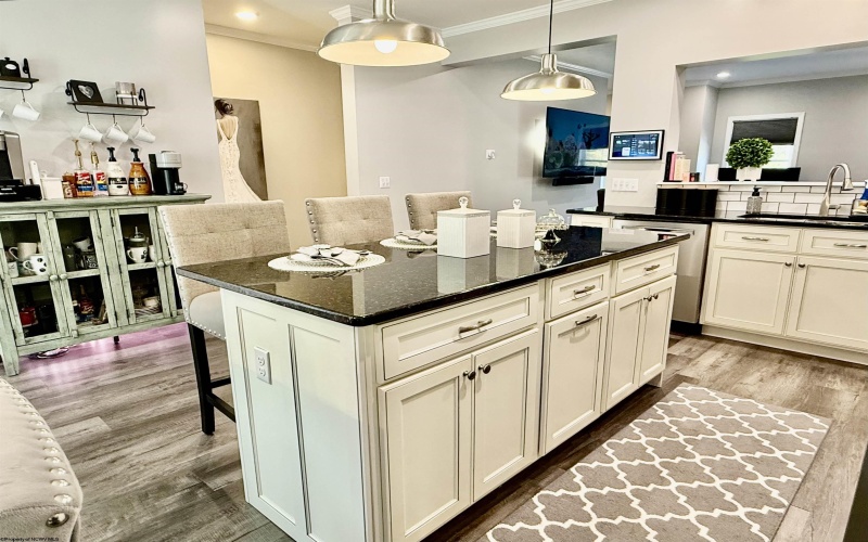 28 Misty Lane, Fairmont, West Virginia 26554, 3 Bedrooms Bedrooms, 6 Rooms Rooms,2 BathroomsBathrooms,Single Family Attached,For Sale,Misty,10162845