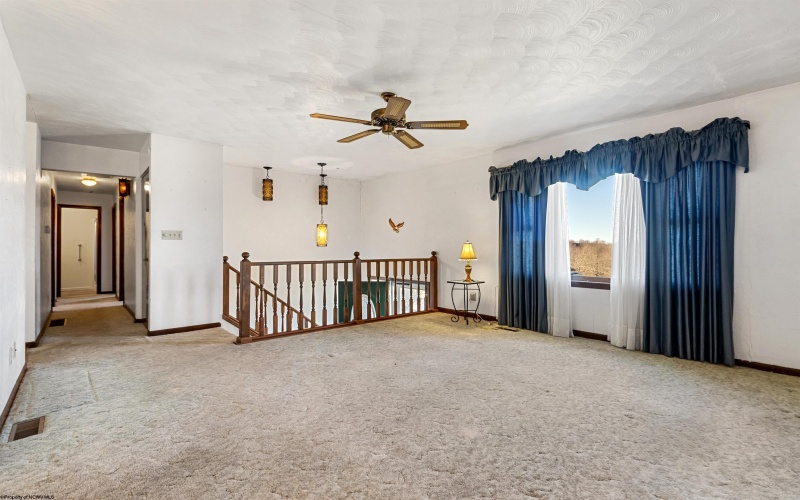 3339 Fairmont Avenue, Fairmont, West Virginia 26554, 4 Bedrooms Bedrooms, 10 Rooms Rooms,2 BathroomsBathrooms,Single Family Detached,For Sale,Fairmont,10162852