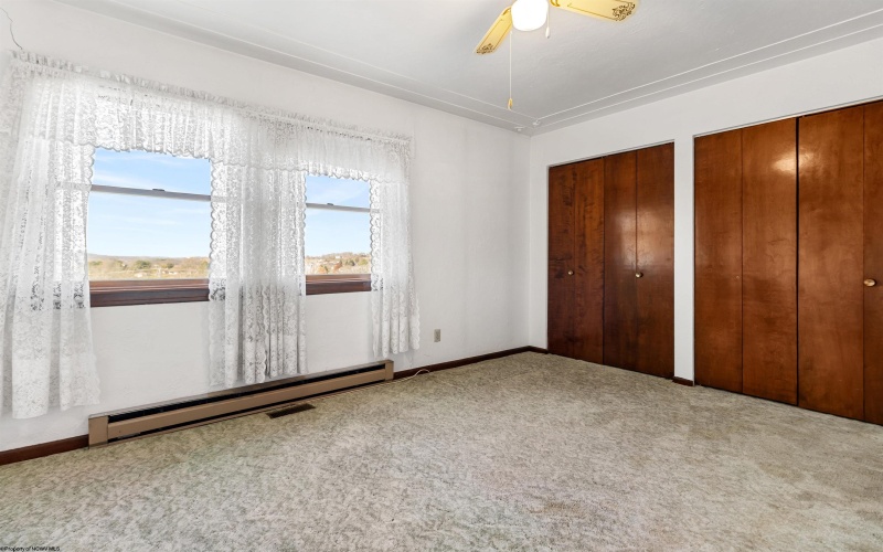 3339 Fairmont Avenue, Fairmont, West Virginia 26554, 4 Bedrooms Bedrooms, 10 Rooms Rooms,2 BathroomsBathrooms,Single Family Detached,For Sale,Fairmont,10162852