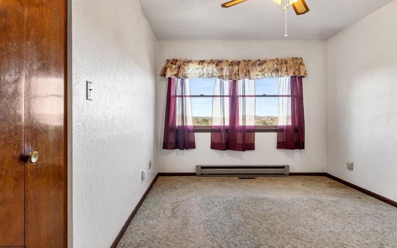 3339 Fairmont Avenue, Fairmont, West Virginia 26554, 4 Bedrooms Bedrooms, 10 Rooms Rooms,2 BathroomsBathrooms,Single Family Detached,For Sale,Fairmont,10162852