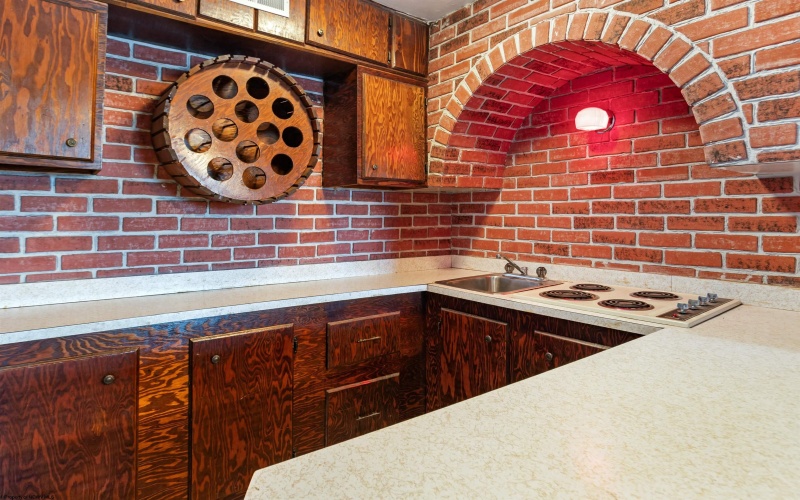 3339 Fairmont Avenue, Fairmont, West Virginia 26554, 4 Bedrooms Bedrooms, 10 Rooms Rooms,2 BathroomsBathrooms,Single Family Detached,For Sale,Fairmont,10162852