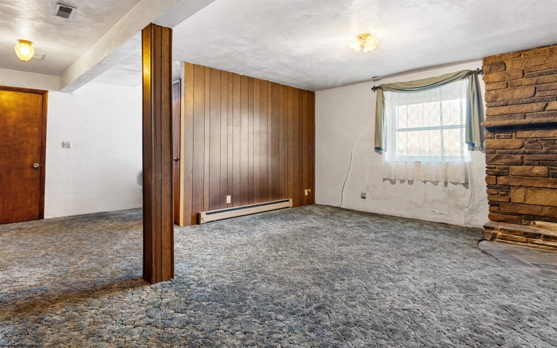 3339 Fairmont Avenue, Fairmont, West Virginia 26554, 4 Bedrooms Bedrooms, 10 Rooms Rooms,2 BathroomsBathrooms,Single Family Detached,For Sale,Fairmont,10162852