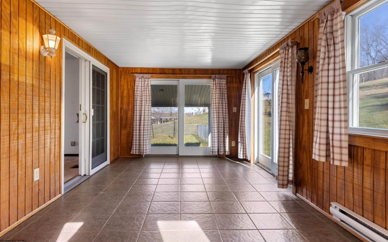 3339 Fairmont Avenue, Fairmont, West Virginia 26554, 4 Bedrooms Bedrooms, 10 Rooms Rooms,2 BathroomsBathrooms,Single Family Detached,For Sale,Fairmont,10162852