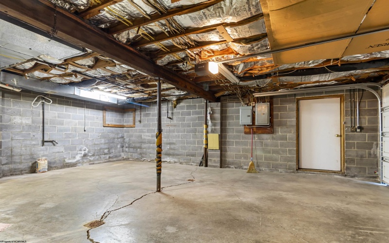 3339 Fairmont Avenue, Fairmont, West Virginia 26554, 4 Bedrooms Bedrooms, 10 Rooms Rooms,2 BathroomsBathrooms,Single Family Detached,For Sale,Fairmont,10162852