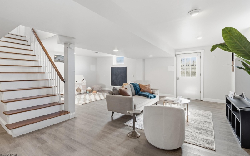 1425 Pleasant Valley Road, Fairmont, West Virginia 26554, 3 Bedrooms Bedrooms, 7 Rooms Rooms,2 BathroomsBathrooms,Single Family Detached,For Sale,Pleasant Valley,10162850