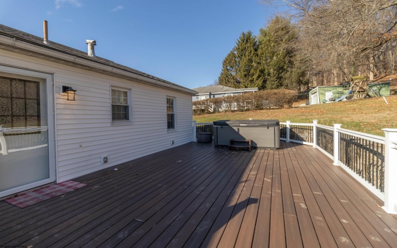 1425 Pleasant Valley Road, Fairmont, West Virginia 26554, 3 Bedrooms Bedrooms, 7 Rooms Rooms,2 BathroomsBathrooms,Single Family Detached,For Sale,Pleasant Valley,10162850