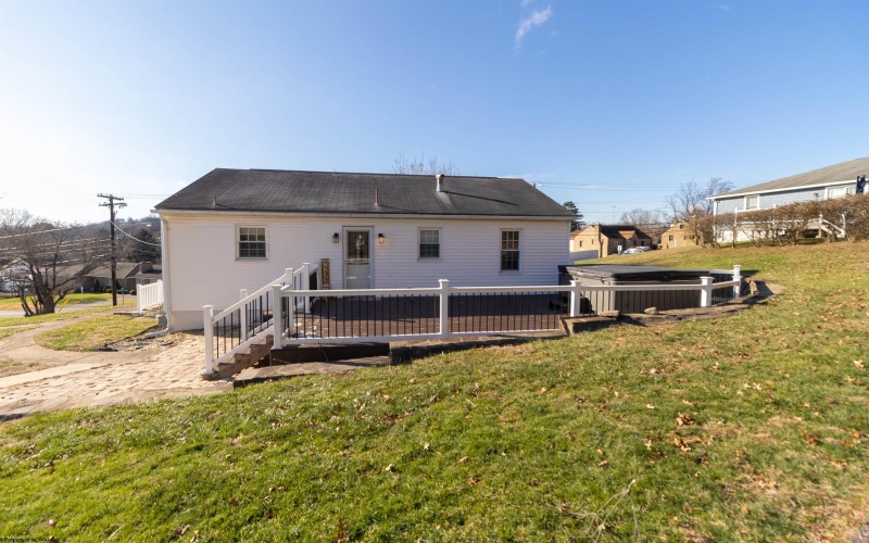 1425 Pleasant Valley Road, Fairmont, West Virginia 26554, 3 Bedrooms Bedrooms, 7 Rooms Rooms,2 BathroomsBathrooms,Single Family Detached,For Sale,Pleasant Valley,10162850