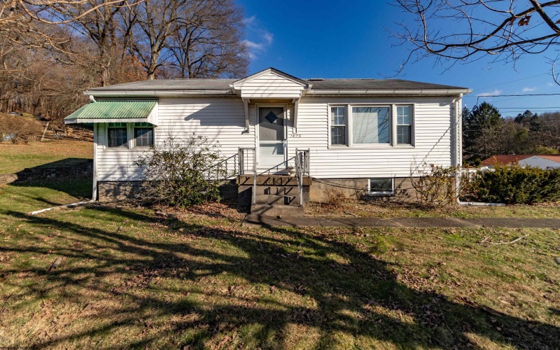 1425 Pleasant Valley Road, Fairmont, West Virginia 26554, 3 Bedrooms Bedrooms, 7 Rooms Rooms,2 BathroomsBathrooms,Single Family Detached,For Sale,Pleasant Valley,10162850