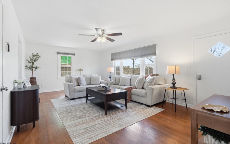 1425 Pleasant Valley Road, Fairmont, West Virginia 26554, 3 Bedrooms Bedrooms, 7 Rooms Rooms,2 BathroomsBathrooms,Single Family Detached,For Sale,Pleasant Valley,10162850