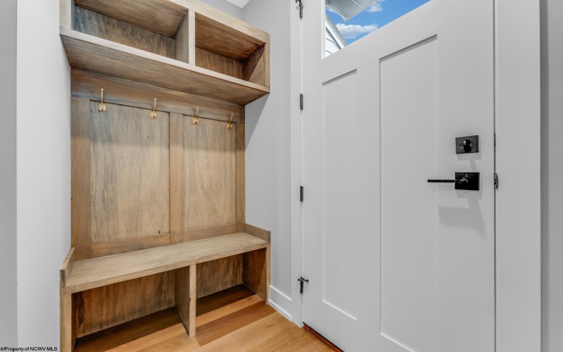 1647 Van Voorhis Road, Morgantown, West Virginia 26508, 4 Bedrooms Bedrooms, 8 Rooms Rooms,4 BathroomsBathrooms,Residential Rentals,For Rent,Van Voorhis,10162854