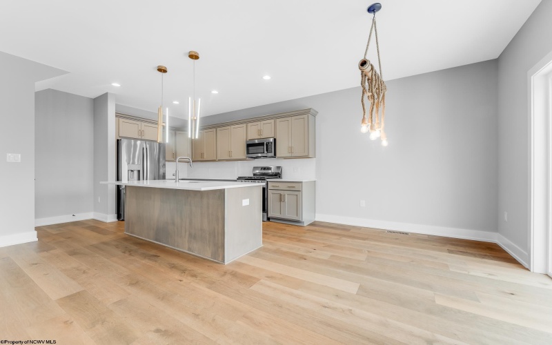 1647 Van Voorhis Road, Morgantown, West Virginia 26508, 4 Bedrooms Bedrooms, 8 Rooms Rooms,4 BathroomsBathrooms,Residential Rentals,For Rent,Van Voorhis,10162854