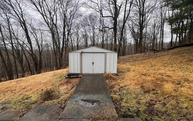 365 Shumaker Road, Buckhannon, West Virginia 26201, 3 Bedrooms Bedrooms, 8 Rooms Rooms,1 BathroomBathrooms,Single Family Detached,For Sale,Shumaker,10162863