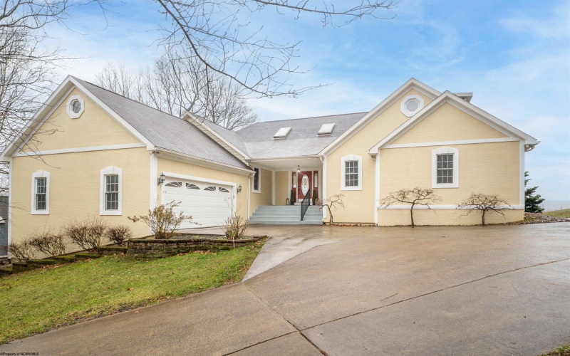 3606 Monarch Court, Morgantown, West Virginia 26508, 5 Bedrooms Bedrooms, 10 Rooms Rooms,5 BathroomsBathrooms,Single Family Detached,For Sale,Monarch,10162865