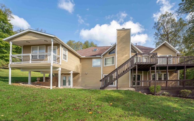 3606 Monarch Court, Morgantown, West Virginia 26508, 5 Bedrooms Bedrooms, 10 Rooms Rooms,5 BathroomsBathrooms,Single Family Detached,For Sale,Monarch,10162865