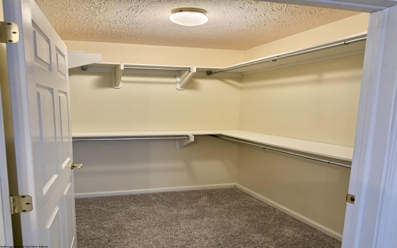 410 Pineview Drive, Thomas, West Virginia 26292-8018, 2 Bedrooms Bedrooms, 7 Rooms Rooms,2 BathroomsBathrooms,Single Family Attached,For Sale,Pineview,10162866