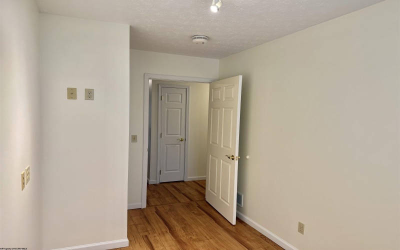 410 Pineview Drive, Thomas, West Virginia 26292-8018, 2 Bedrooms Bedrooms, 7 Rooms Rooms,2 BathroomsBathrooms,Single Family Attached,For Sale,Pineview,10162866