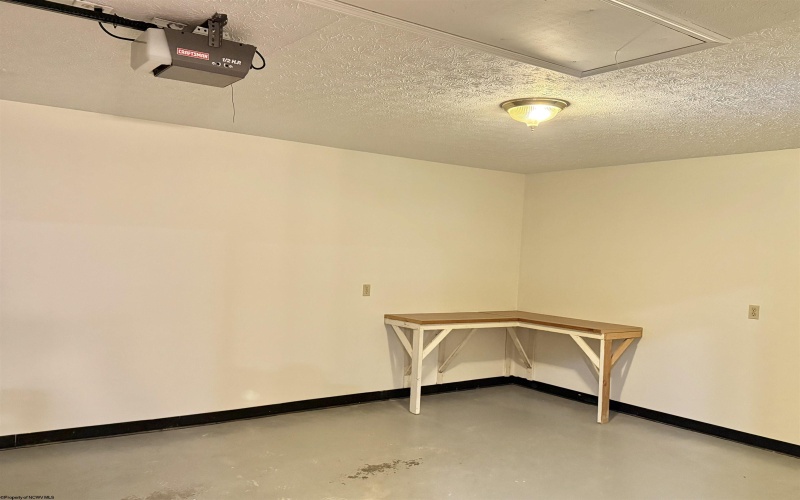 410 Pineview Drive, Thomas, West Virginia 26292-8018, 2 Bedrooms Bedrooms, 7 Rooms Rooms,2 BathroomsBathrooms,Single Family Attached,For Sale,Pineview,10162866