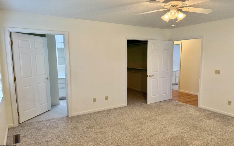 410 Pineview Drive, Thomas, West Virginia 26292-8018, 2 Bedrooms Bedrooms, 7 Rooms Rooms,2 BathroomsBathrooms,Single Family Attached,For Sale,Pineview,10162866