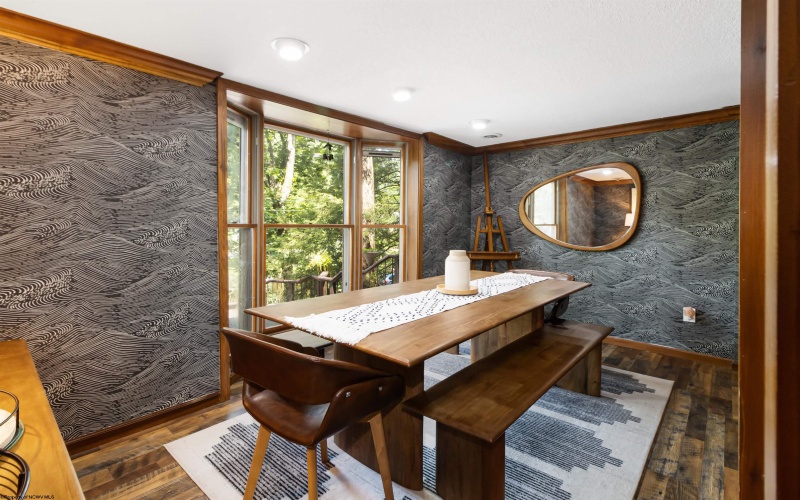 1430 Lake Floyd Circle, Bristol, West Virginia 26426, 3 Bedrooms Bedrooms, 6 Rooms Rooms,2 BathroomsBathrooms,Single Family Detached,For Sale,Lake Floyd,10162870