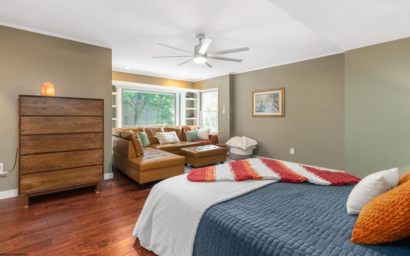 1430 Lake Floyd Circle, Bristol, West Virginia 26426, 3 Bedrooms Bedrooms, 6 Rooms Rooms,2 BathroomsBathrooms,Single Family Detached,For Sale,Lake Floyd,10162870