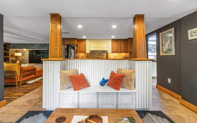 1430 Lake Floyd Circle, Bristol, West Virginia 26426, 3 Bedrooms Bedrooms, 6 Rooms Rooms,2 BathroomsBathrooms,Single Family Detached,For Sale,Lake Floyd,10162870