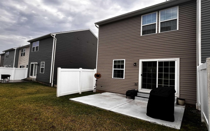 231 Stonehurst Drive, Morgantown, West Virginia 26501, 4 Bedrooms Bedrooms, 5 Rooms Rooms,2 BathroomsBathrooms,Single Family Attached,For Sale,Stonehurst,10162871