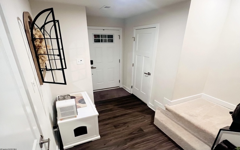 231 Stonehurst Drive, Morgantown, West Virginia 26501, 4 Bedrooms Bedrooms, 5 Rooms Rooms,2 BathroomsBathrooms,Single Family Attached,For Sale,Stonehurst,10162871