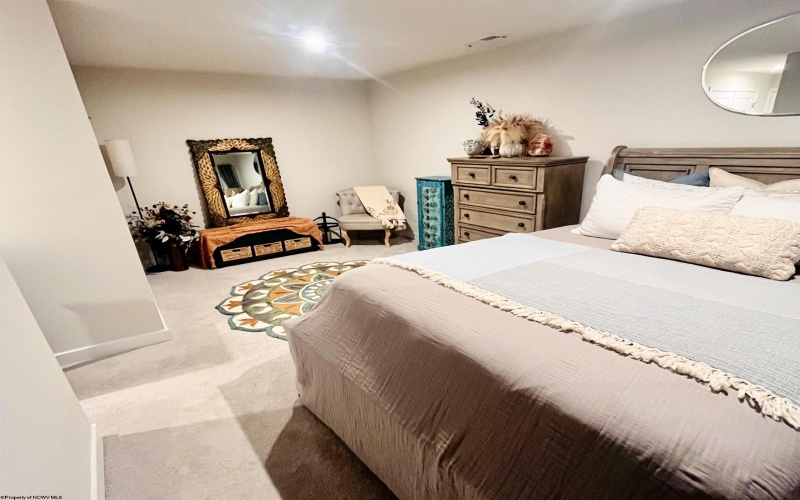 231 Stonehurst Drive, Morgantown, West Virginia 26501, 4 Bedrooms Bedrooms, 5 Rooms Rooms,2 BathroomsBathrooms,Single Family Attached,For Sale,Stonehurst,10162871