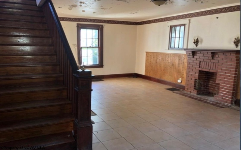 106 Madison Street, Fairview, West Virginia 26570, 3 Bedrooms Bedrooms, 6 Rooms Rooms,1 BathroomBathrooms,Single Family Detached,For Sale,Madison,10160380