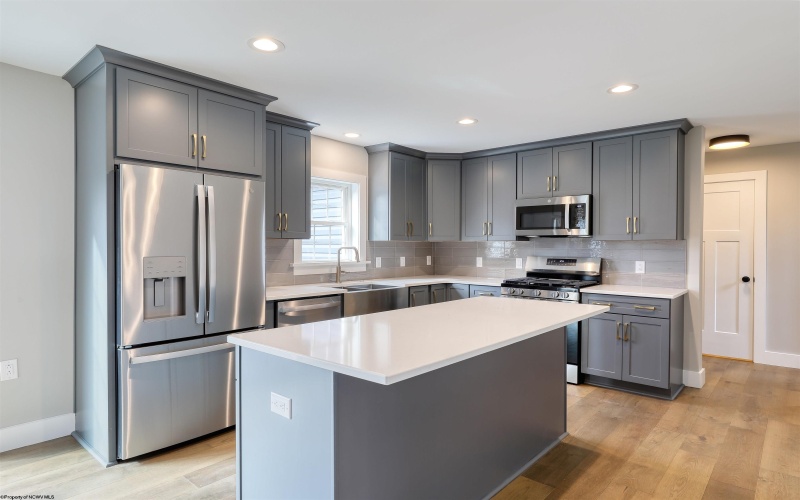 201 Medley Ridge Drive, Morgantown, West Virginia 26508, 3 Bedrooms Bedrooms, 7 Rooms Rooms,2 BathroomsBathrooms,Single Family Detached,For Sale,Medley Ridge,10162882