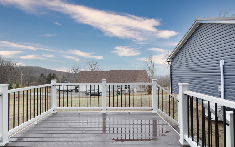 201 Medley Ridge Drive, Morgantown, West Virginia 26508, 3 Bedrooms Bedrooms, 7 Rooms Rooms,2 BathroomsBathrooms,Single Family Detached,For Sale,Medley Ridge,10162882