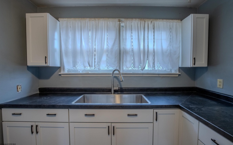 13 Dunkard Avenue, Morgantown, West Virginia 26501, ,Multi-unit/income,For Sale,Dunkard,10162884