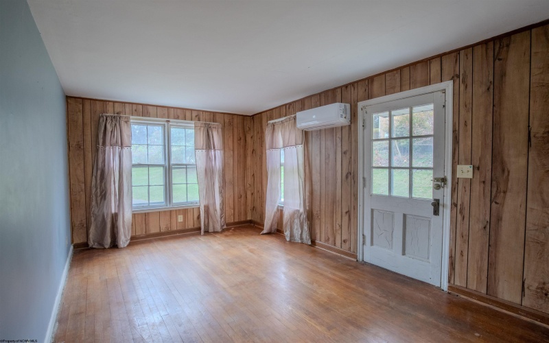 13 Dunkard Avenue, Morgantown, West Virginia 26501, ,Multi-unit/income,For Sale,Dunkard,10162884