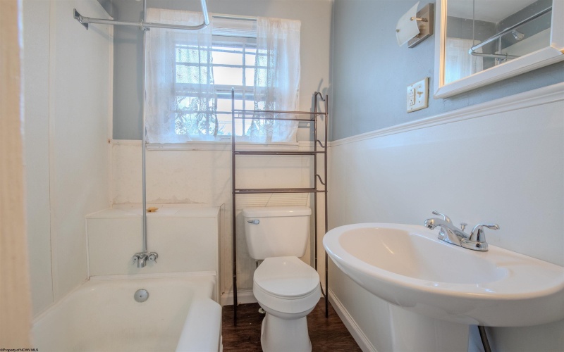 13 Dunkard Avenue, Morgantown, West Virginia 26501, ,Multi-unit/income,For Sale,Dunkard,10162884