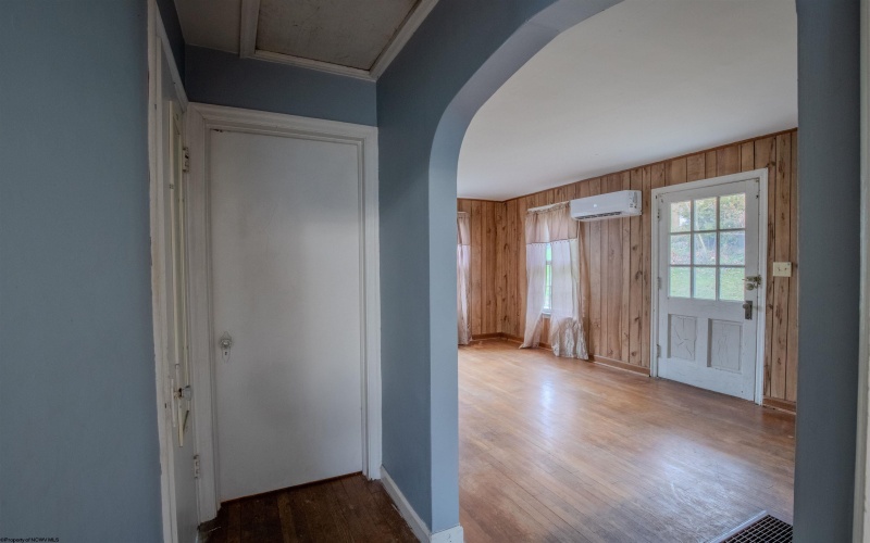 13 Dunkard Avenue, Morgantown, West Virginia 26501, ,Multi-unit/income,For Sale,Dunkard,10162884