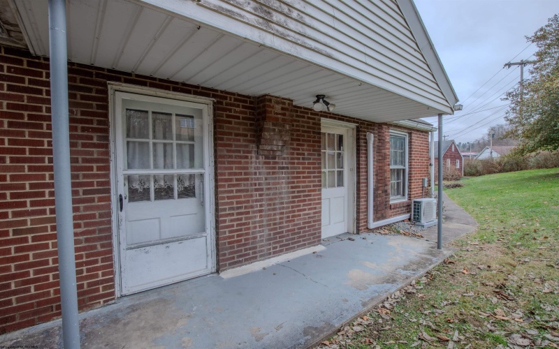 13 Dunkard Avenue, Morgantown, West Virginia 26501, ,Multi-unit/income,For Sale,Dunkard,10162884