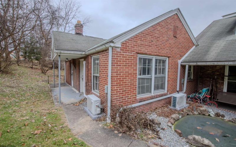 13 Dunkard Avenue, Morgantown, West Virginia 26501, ,Multi-unit/income,For Sale,Dunkard,10162884