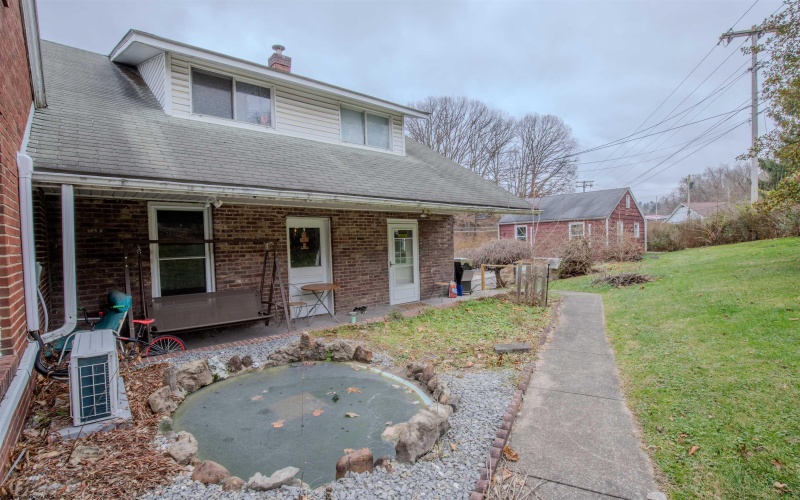 13 Dunkard Avenue, Morgantown, West Virginia 26501, ,Multi-unit/income,For Sale,Dunkard,10162884